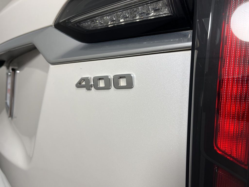 Thumbnail: 2025 Cadillac XT6 - 17