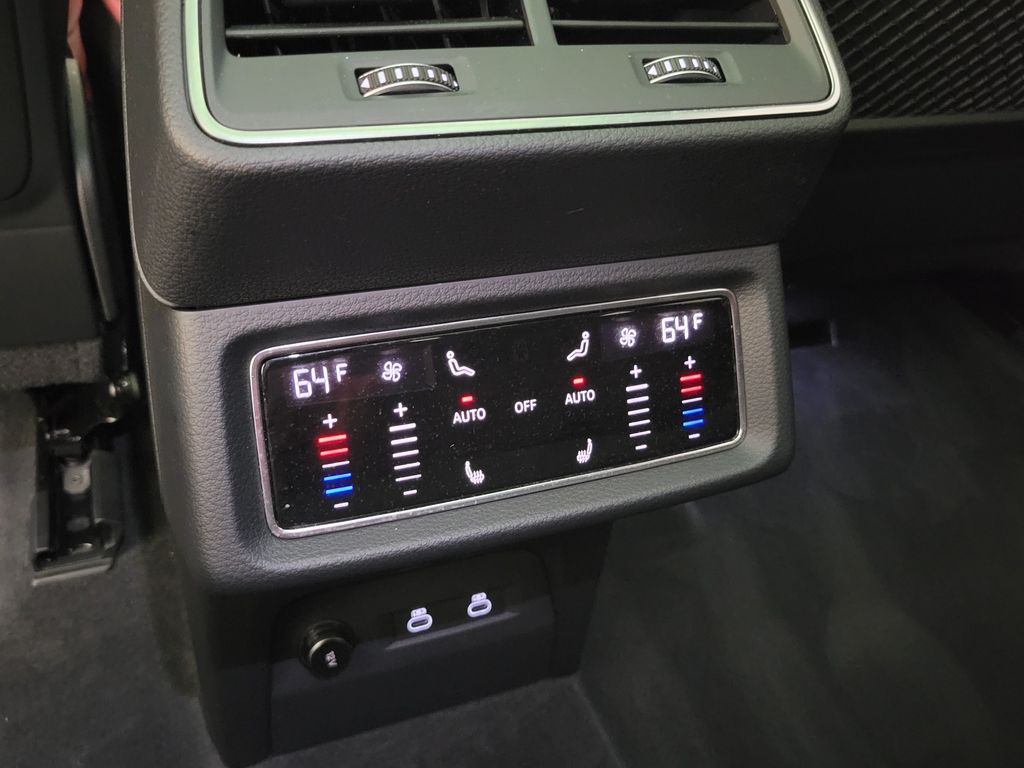 Thumbnail: 2024 Audi Q8 e-tron - 20