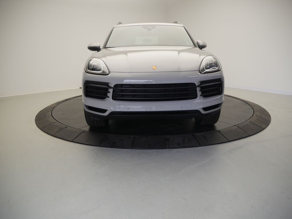 Thumbnail: 2023 Porsche Cayenne - 10