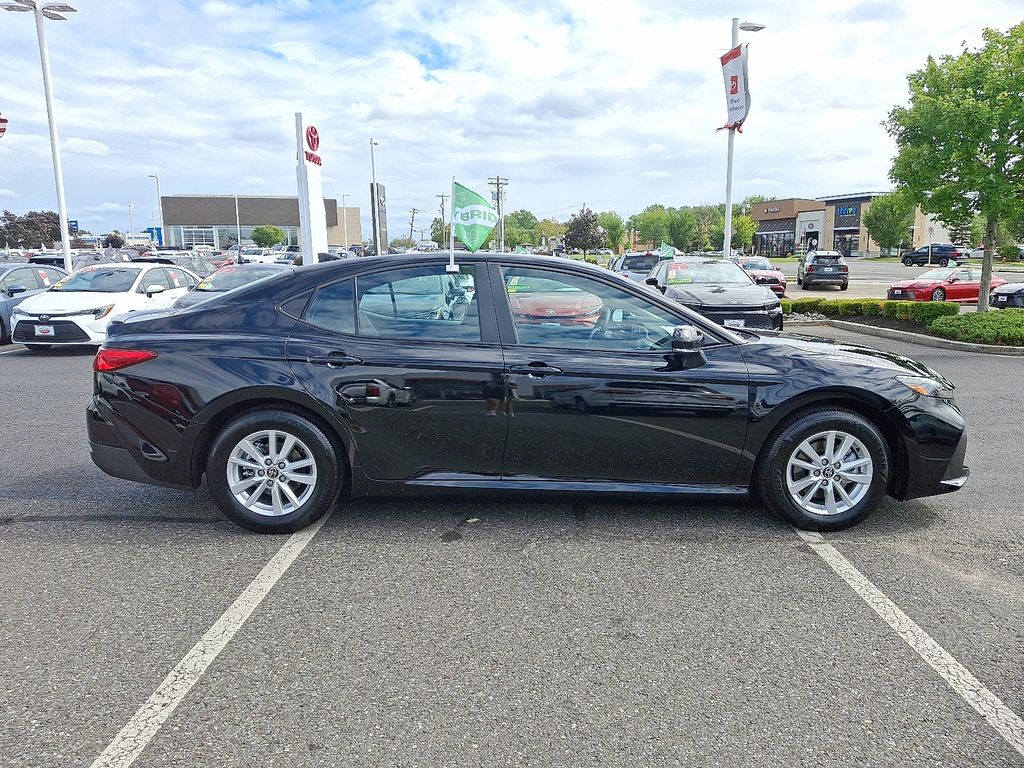 Thumbnail: 2025 Toyota Camry - 7
