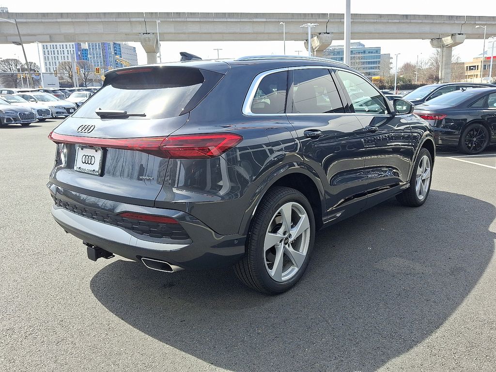 Thumbnail: 2026 Audi Q5 - 3