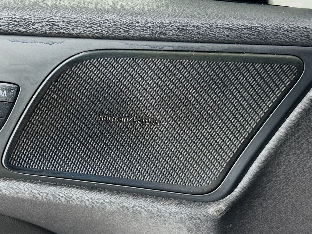 Thumbnail: 2020 Volvo S60 - 19