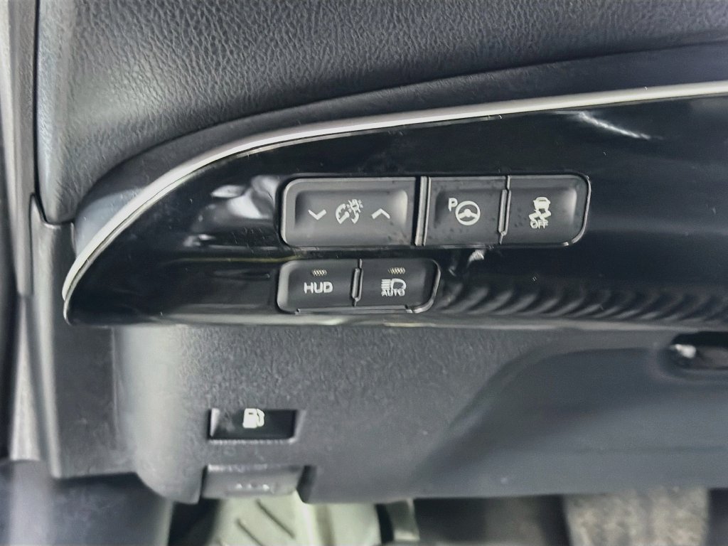 Used 2022 Toyota Prius Hatchback