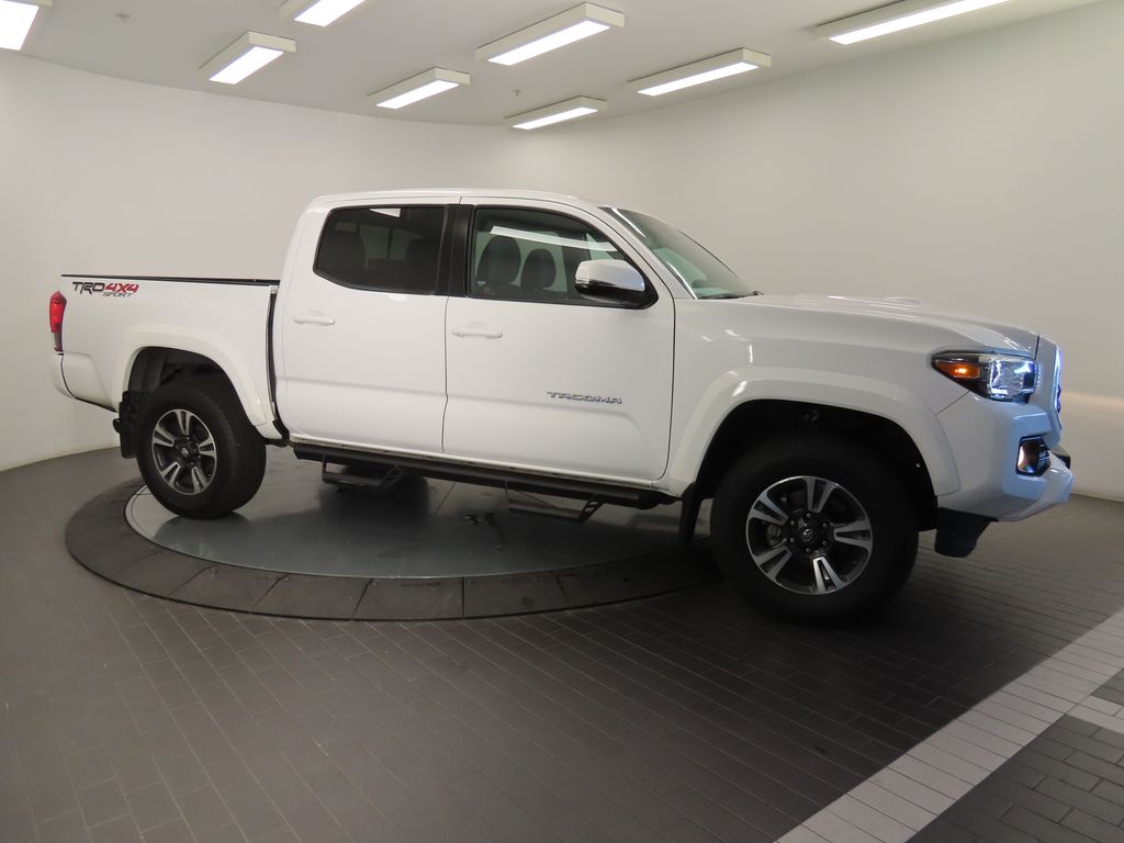 Thumbnail: 2018 Toyota Tacoma - 8