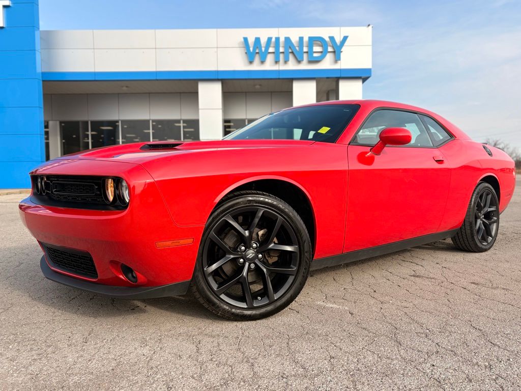 2022 Dodge Challenger SXT RWD