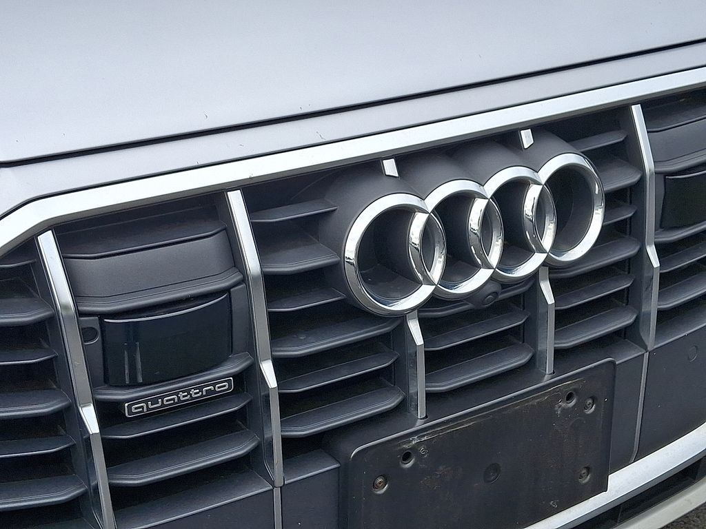 Thumbnail: 2022 Audi Q7 - 4