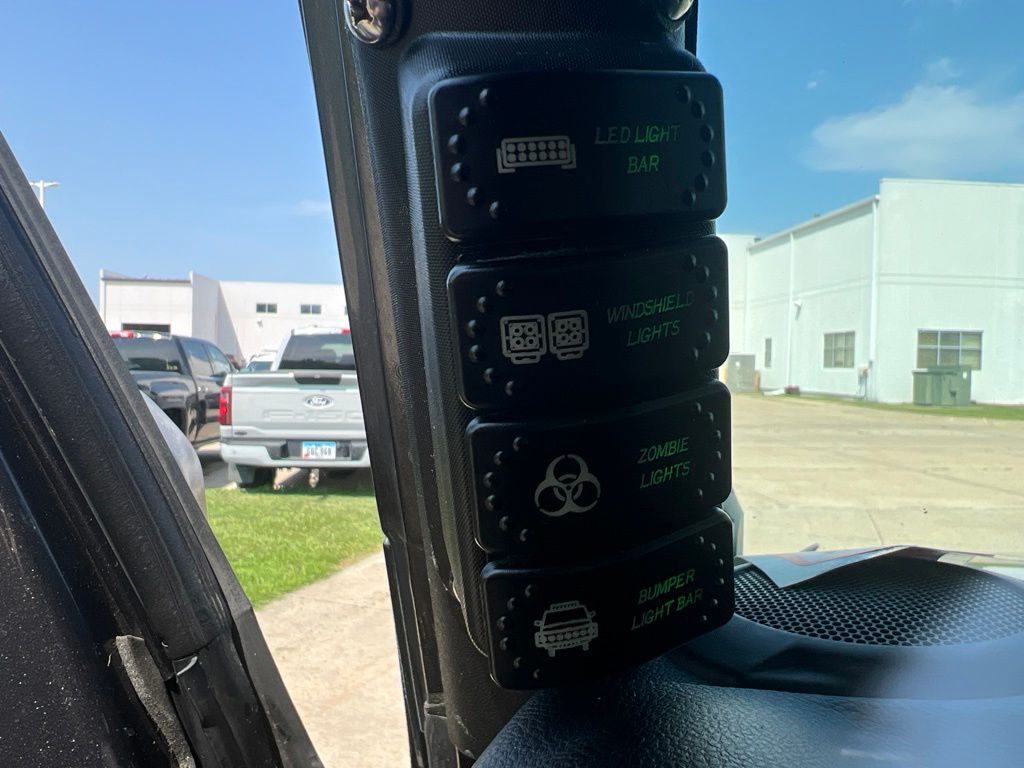 Used 2016 Jeep Wrangler SUV