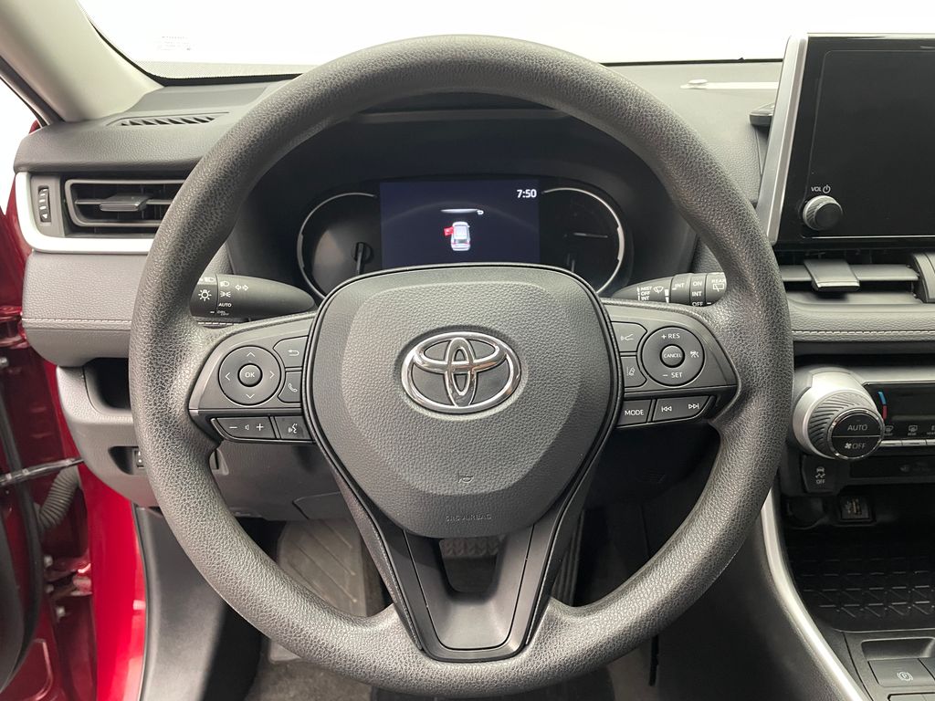 2023 Toyota RAV4 XLE 21