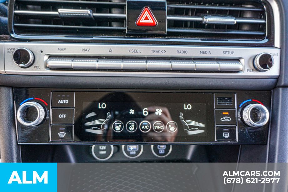 Used 2025 Silver Genesis 2.5T image 40