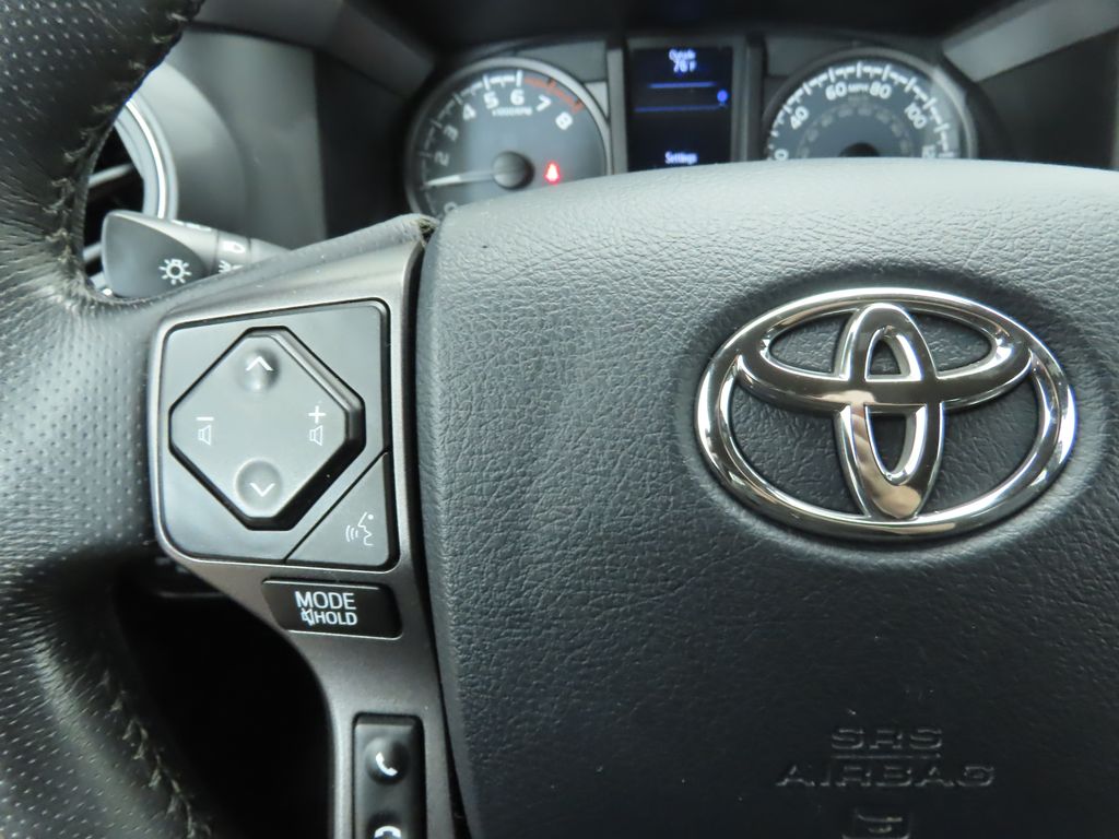 Thumbnail: 2017 Toyota Tacoma - 11