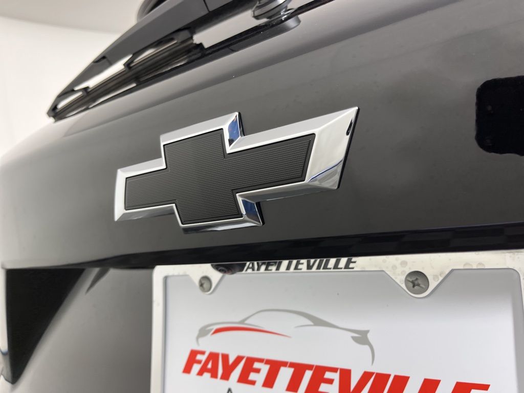 Thumbnail: 2025 Chevrolet Trax - 17