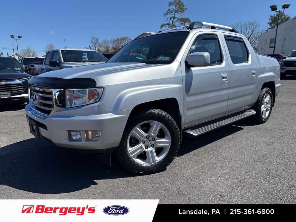 Alabaster Silver Metallic 2012 Honda Ridgeline RTL Pickup Truck Four-Wheel Drive 5-Speed Automatic