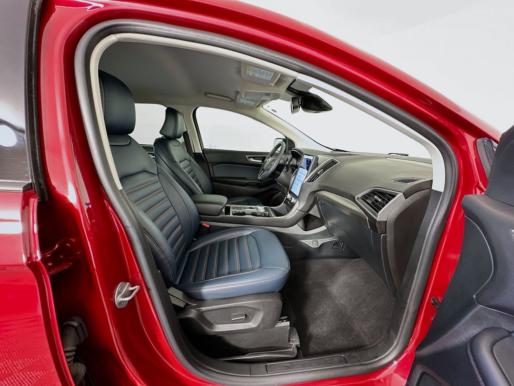 Thumbnail: 2024 Ford Edge - 28