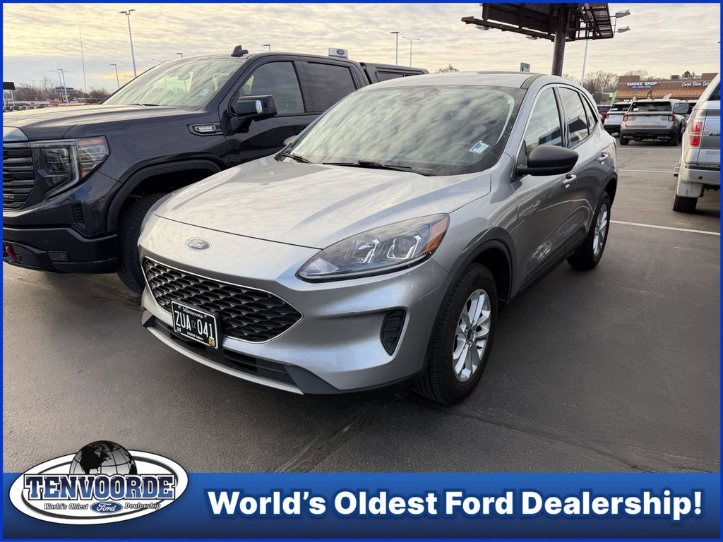 Iconic Silver Metallic 2022 Ford Escape SE AWD SUV / Crossover All-Wheel Drive 8-Speed Automatic