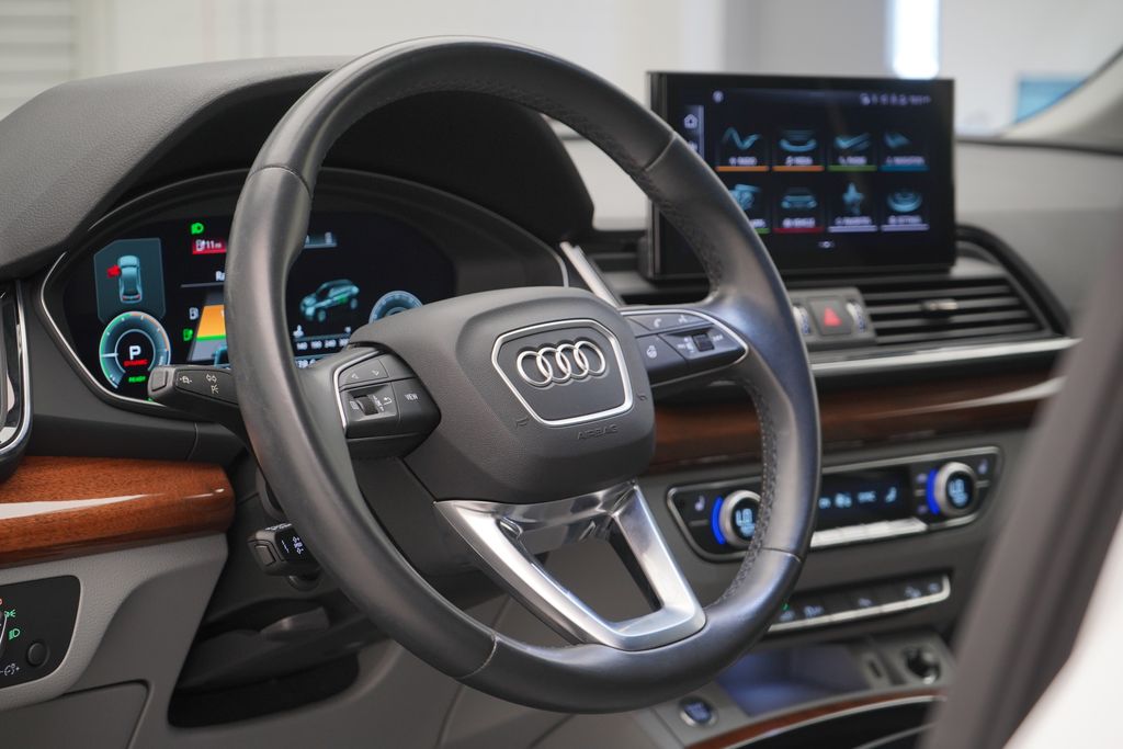 2022 Audi Q5 e 55 Premium 8