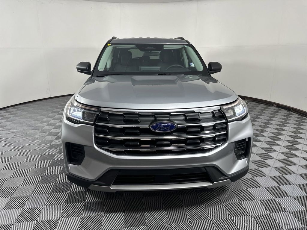 2025 Ford Explorer Active 2