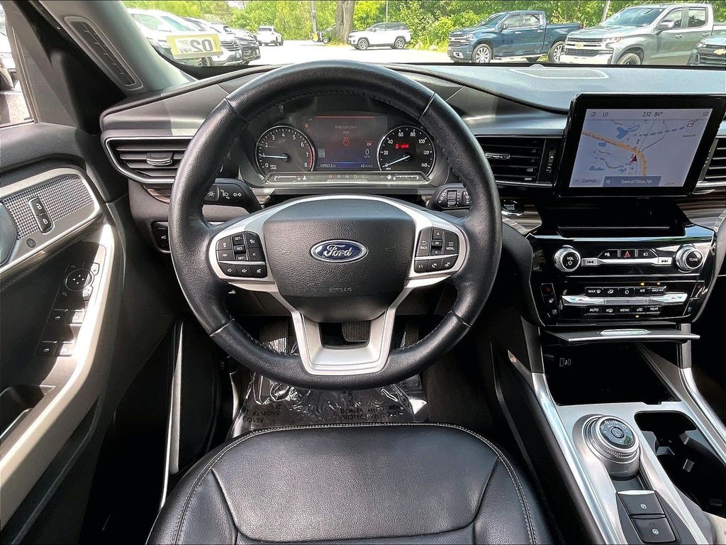 2023 Ford Explorer — photo 17
