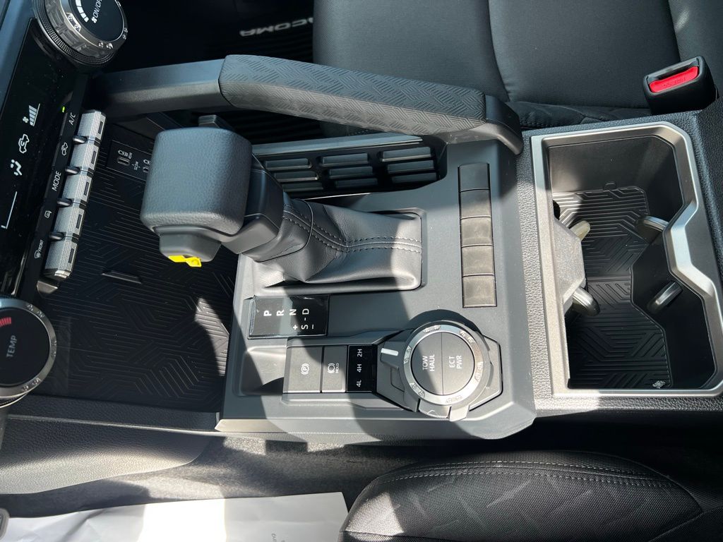 2025 Toyota Tacoma SR5 Double Cab photo 27
