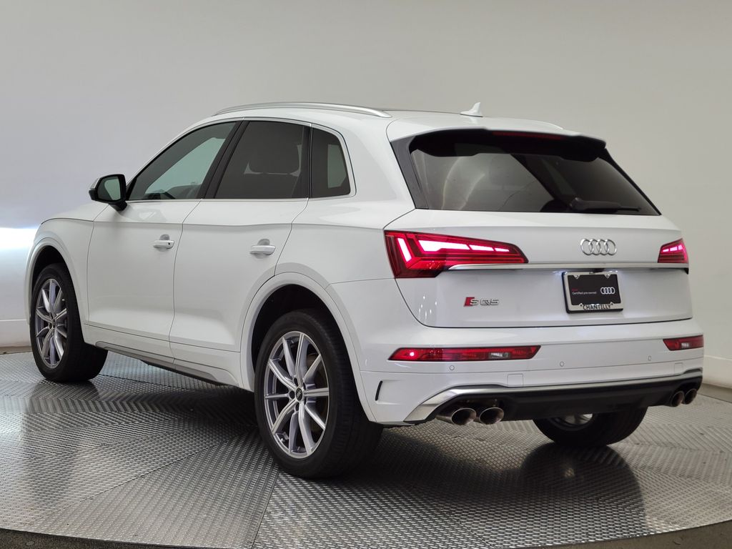 Thumbnail: 2023 Audi SQ5 - 4