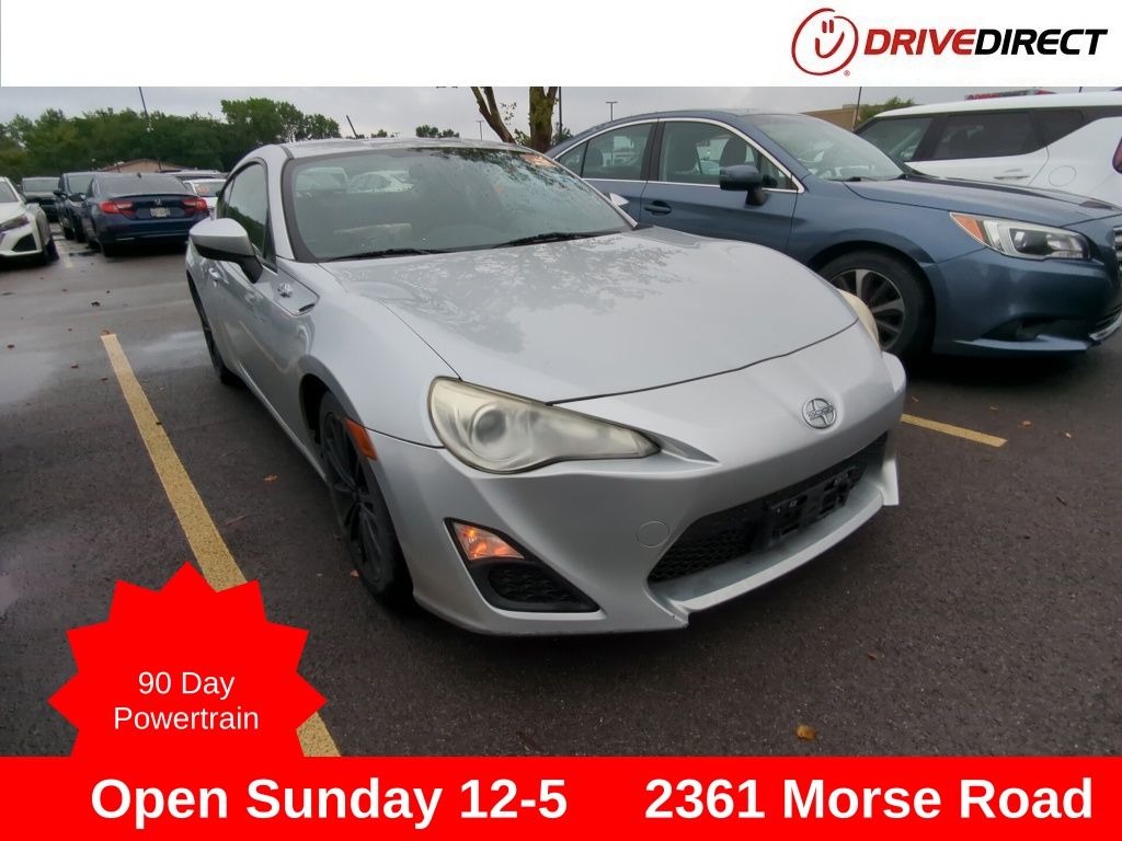 Argento 2013 Scion FR-S Coupe Rear-Wheel Drive 6-Speed Automatic