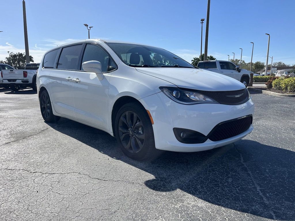 2018 Chrysler Pacifica Touring Plus 2