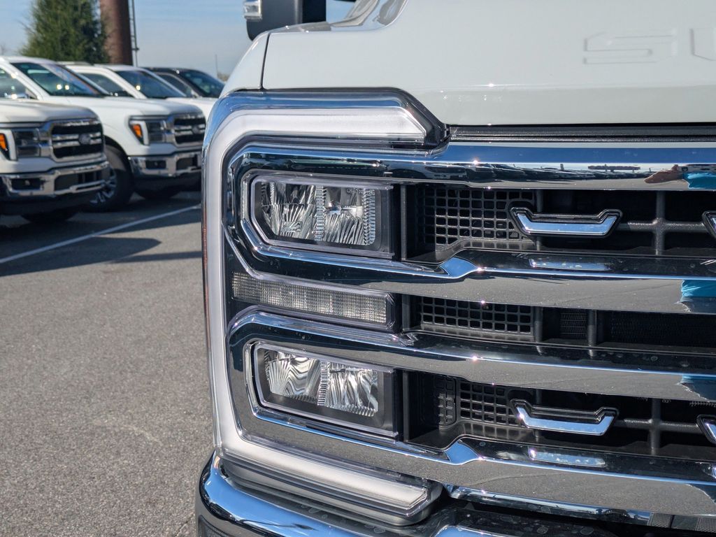 2026 Ford F-350 LARIAT