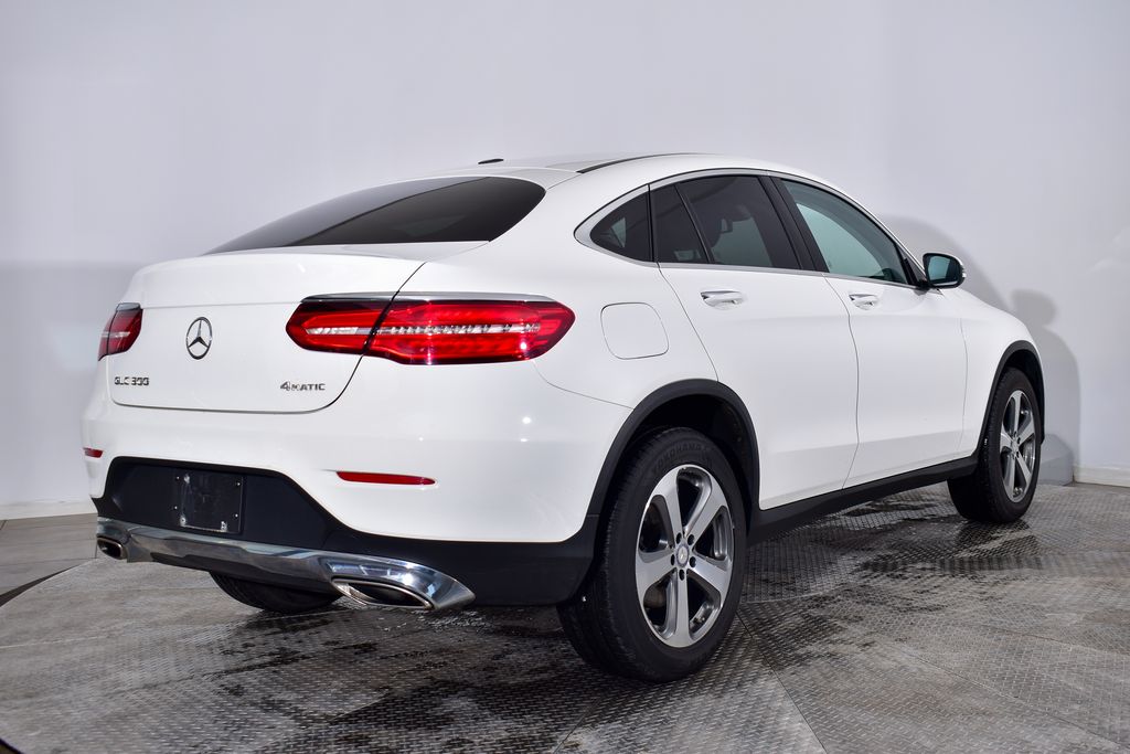 Thumbnail: 2017 Mercedes-Benz GLC - 5