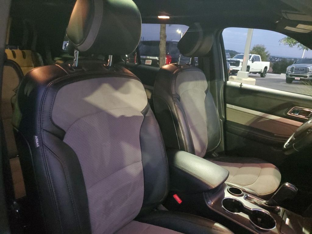Used Car 2017 Ford Explorer  Xlt For Sale Under $20,000 In Austin, Texas