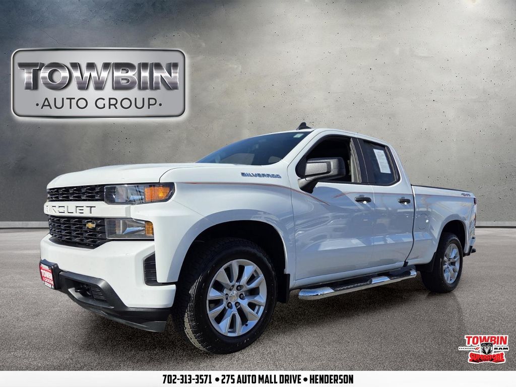Summit White 2020 Chevrolet Silverado 1500 Custom Double Cab 4WD Pickup Truck Four-Wheel Drive 6-Speed Automatic Overdrive