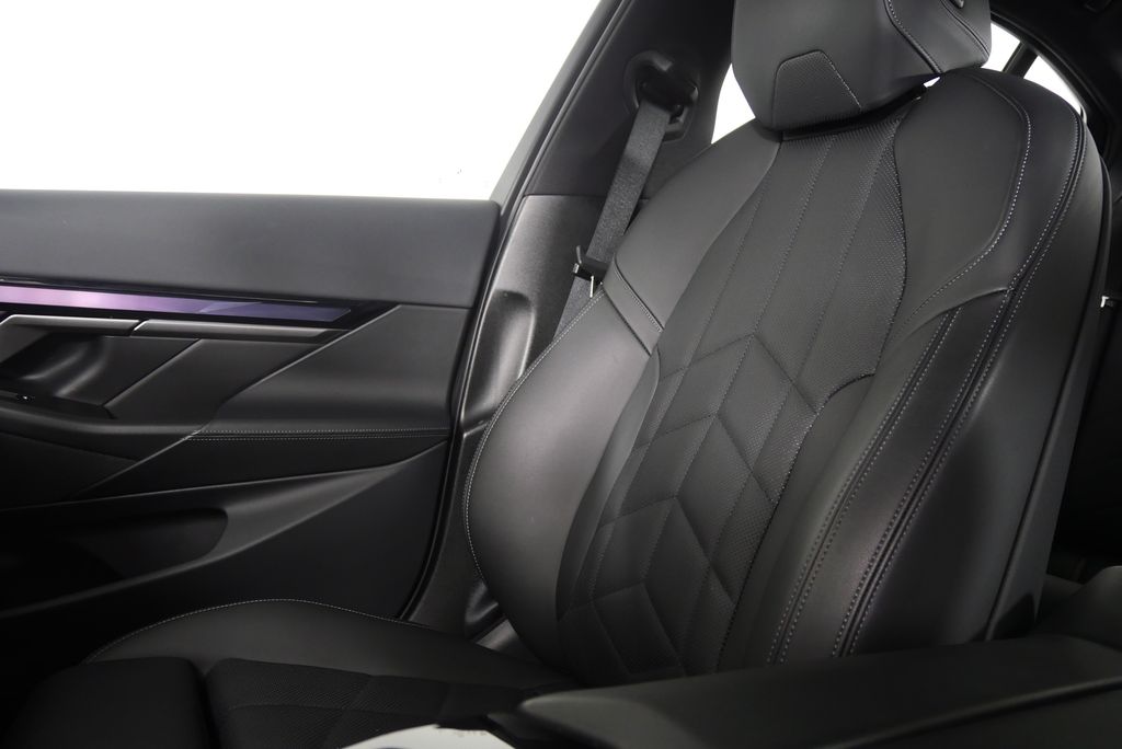 Thumbnail: 2024 BMW 5 Series - 30