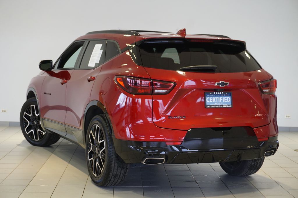 View vehicle photo 7