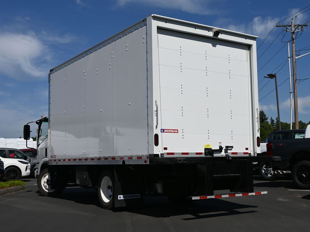 2024 Isuzu NPR HD 