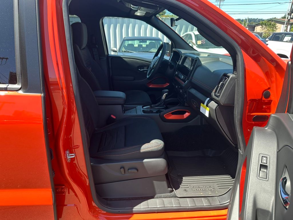 2025 Nissan Frontier PRO-4X
