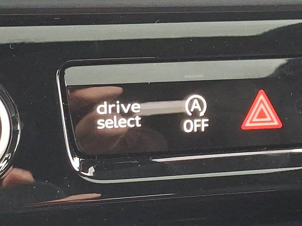 Thumbnail: 2025 Audi Q5 - 19