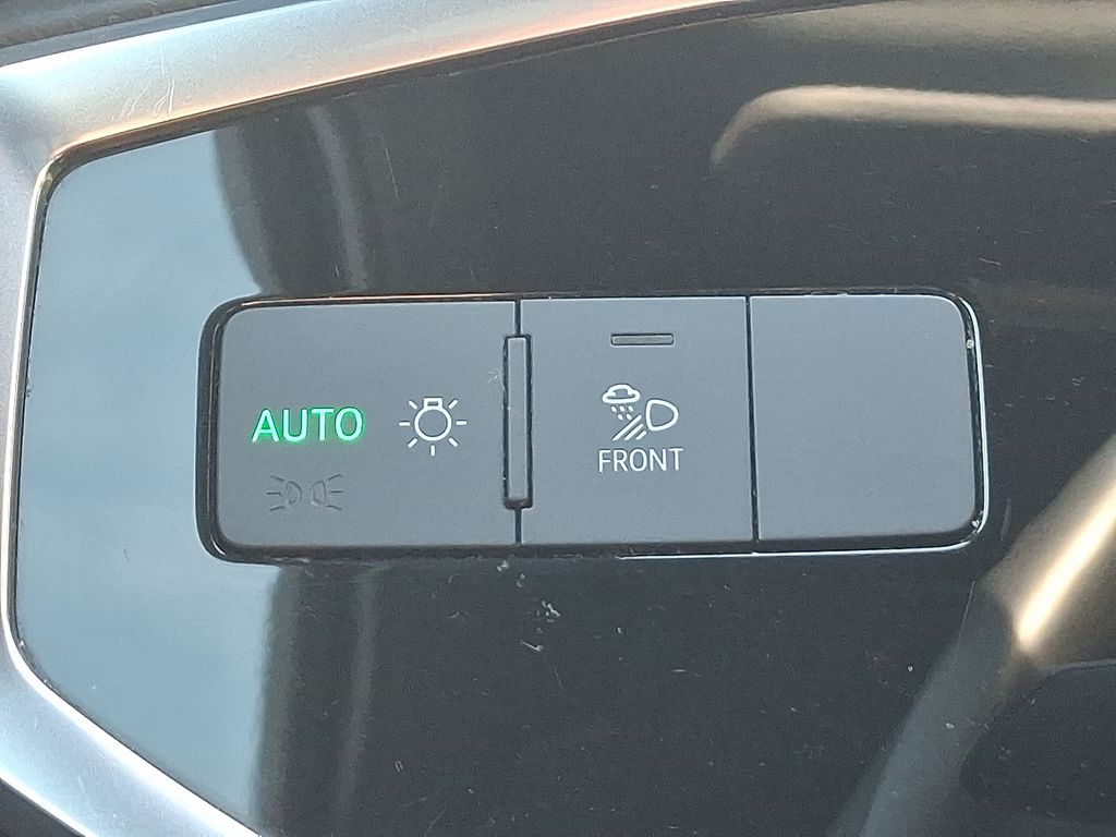 Thumbnail: 2023 Audi Q3 - 24