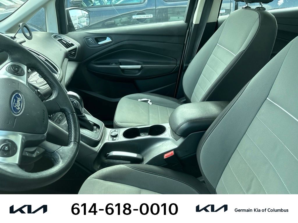 Used 2013 White Ford SE image 9