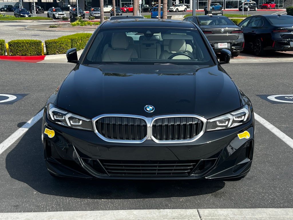 Thumbnail: 2023 BMW 3 Series - 3