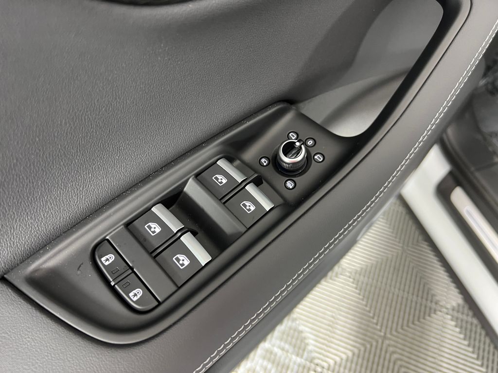 Thumbnail: 2025 Audi Q7 - 31