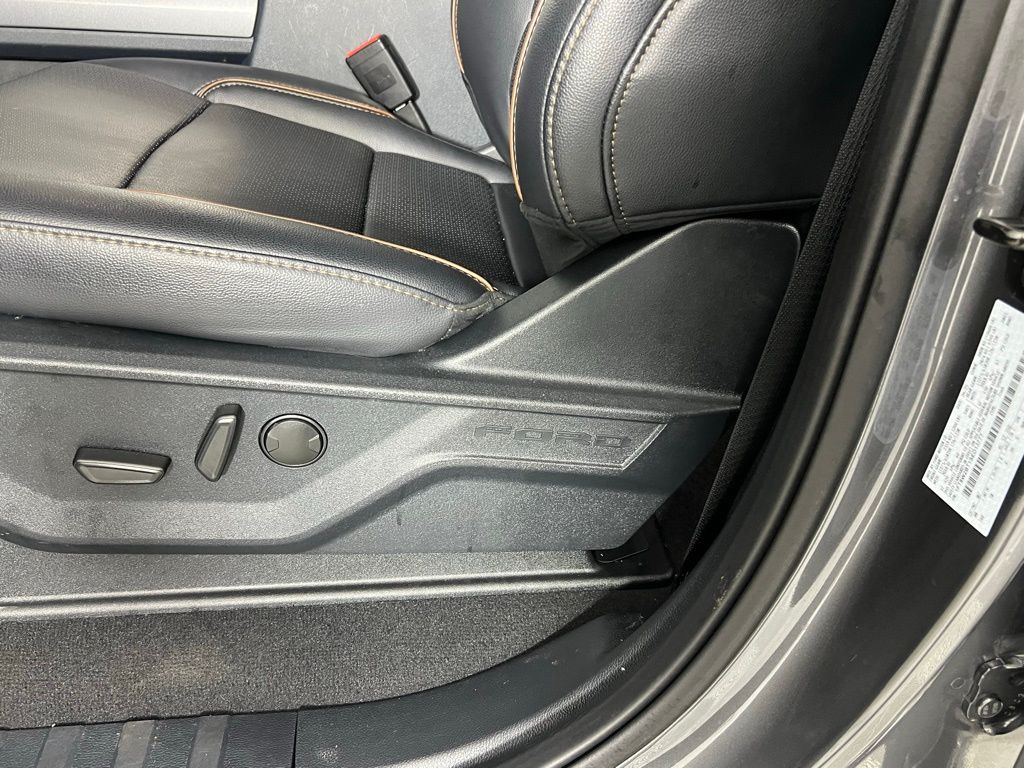 Used 2025 Gray Ford Lariat image 22