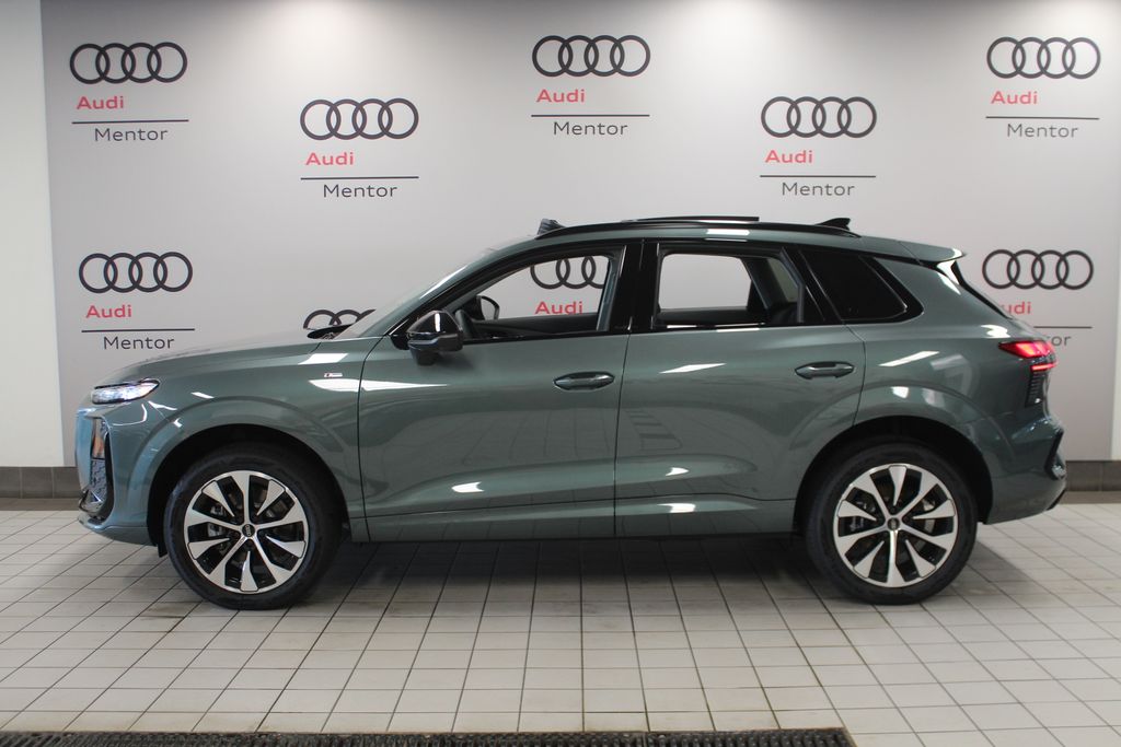 Thumbnail: 2026 Audi Q3 - 3