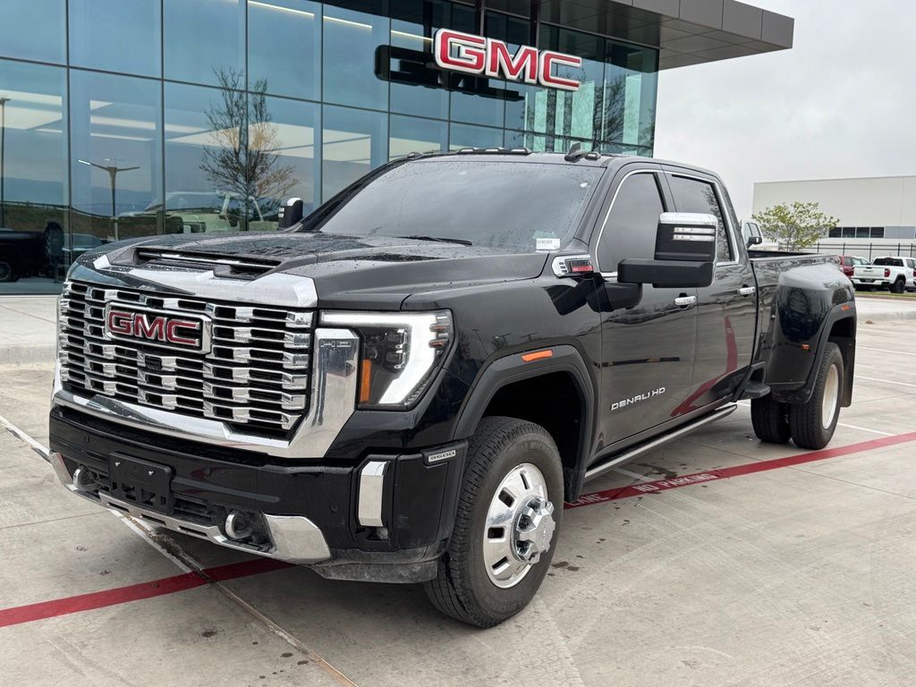 2025 GMC Sierra 3500HD Denali Crew Cab 4WD