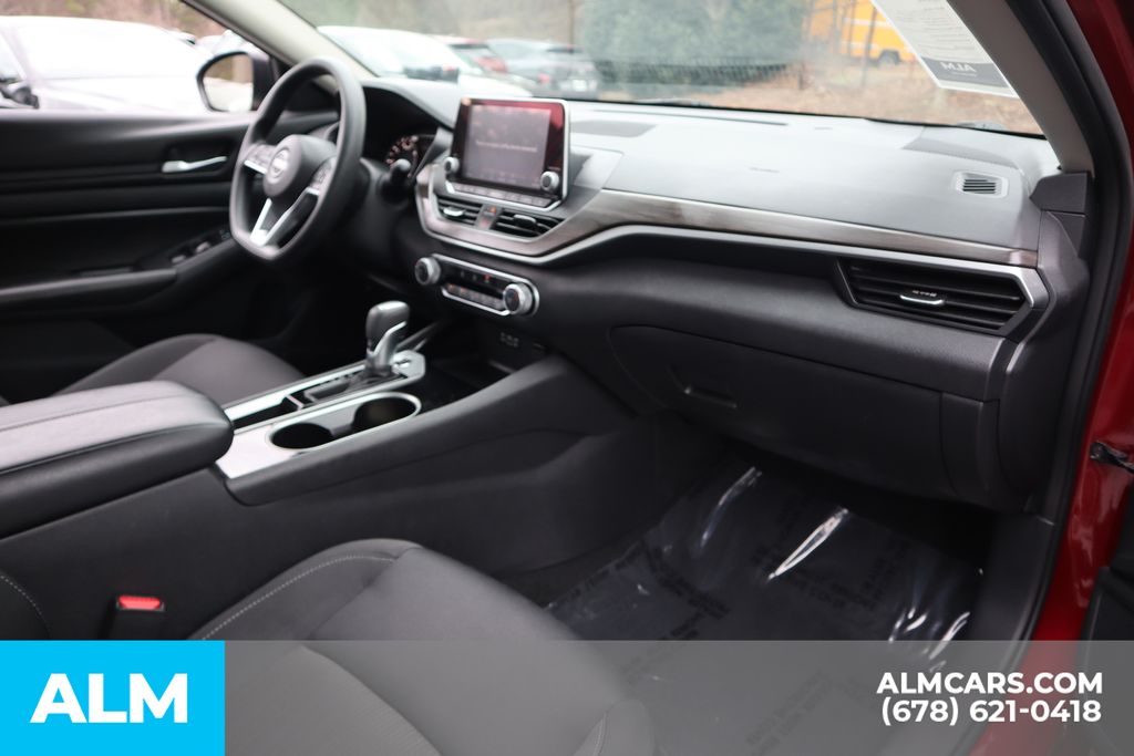 Used 2024 Red Nissan 2.5 SV image 25