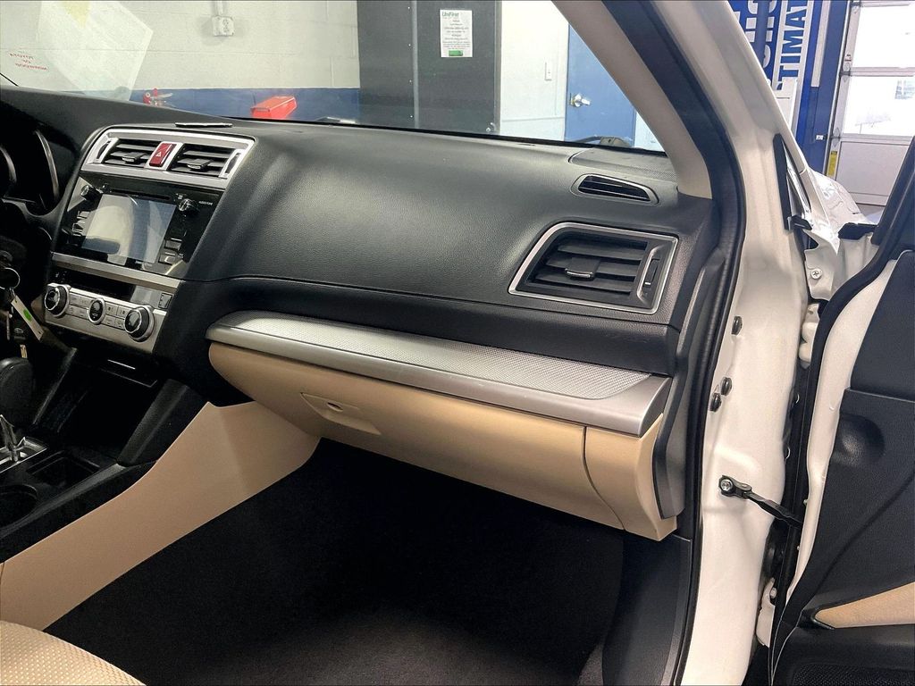 2015 Subaru Outback — photo 13