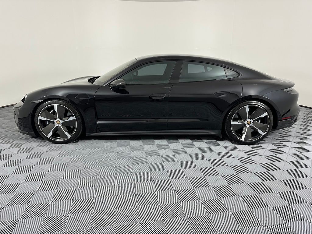 Thumbnail: 2020 Porsche Taycan - 2