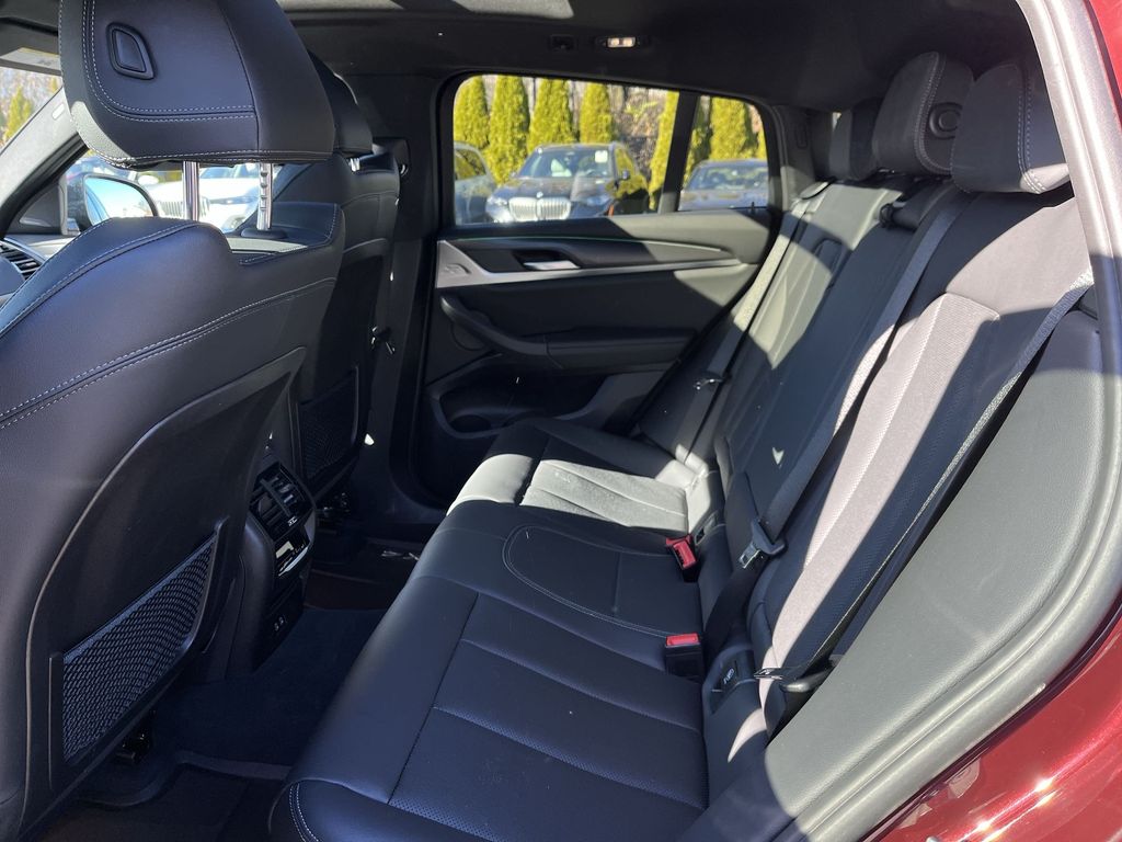 Thumbnail: 2023 BMW X4 - 23