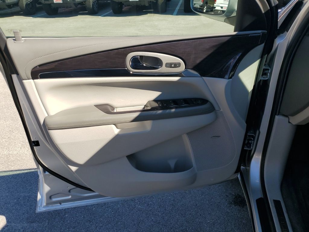 Used Car 2017 Buick Enclave  Leather Group For Sale Under $25,000 In Austin, Texas