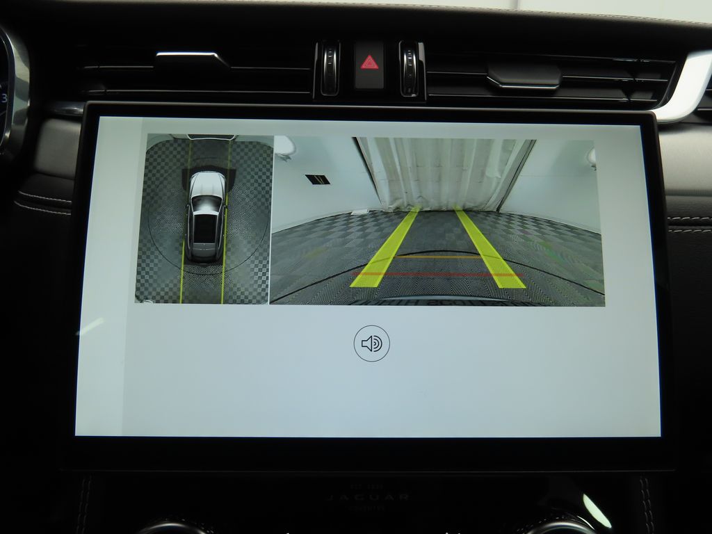 Thumbnail: 2021 Jaguar F-Pace - 14