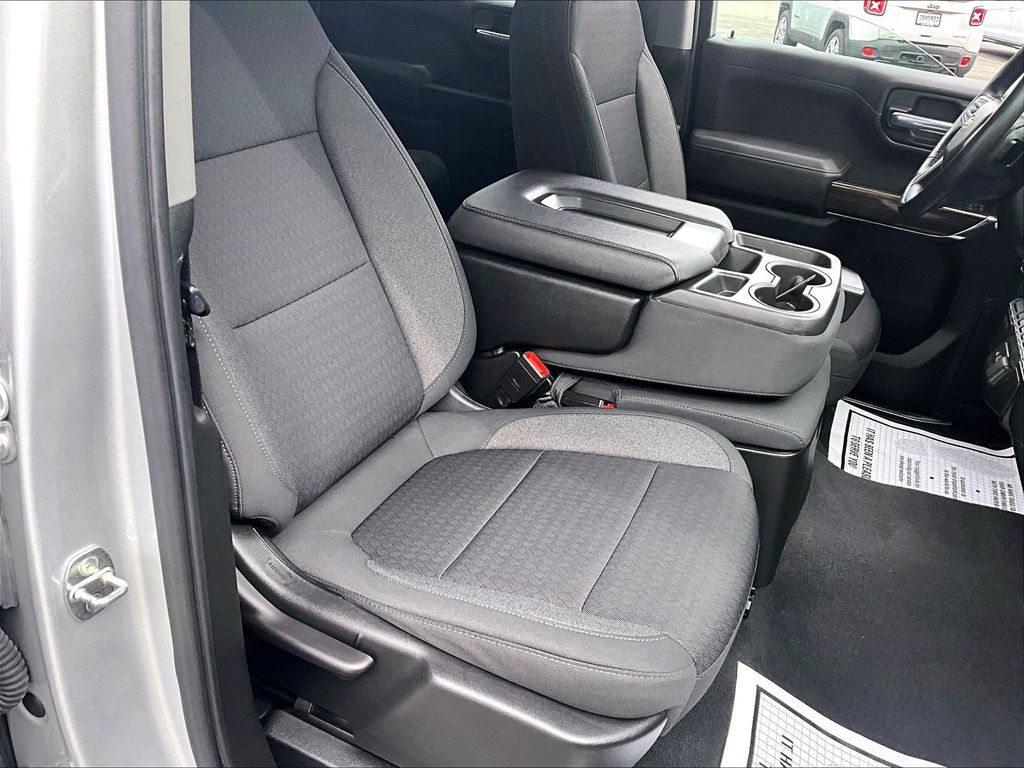 2021 Chevrolet Silverado 1500 — photo 11