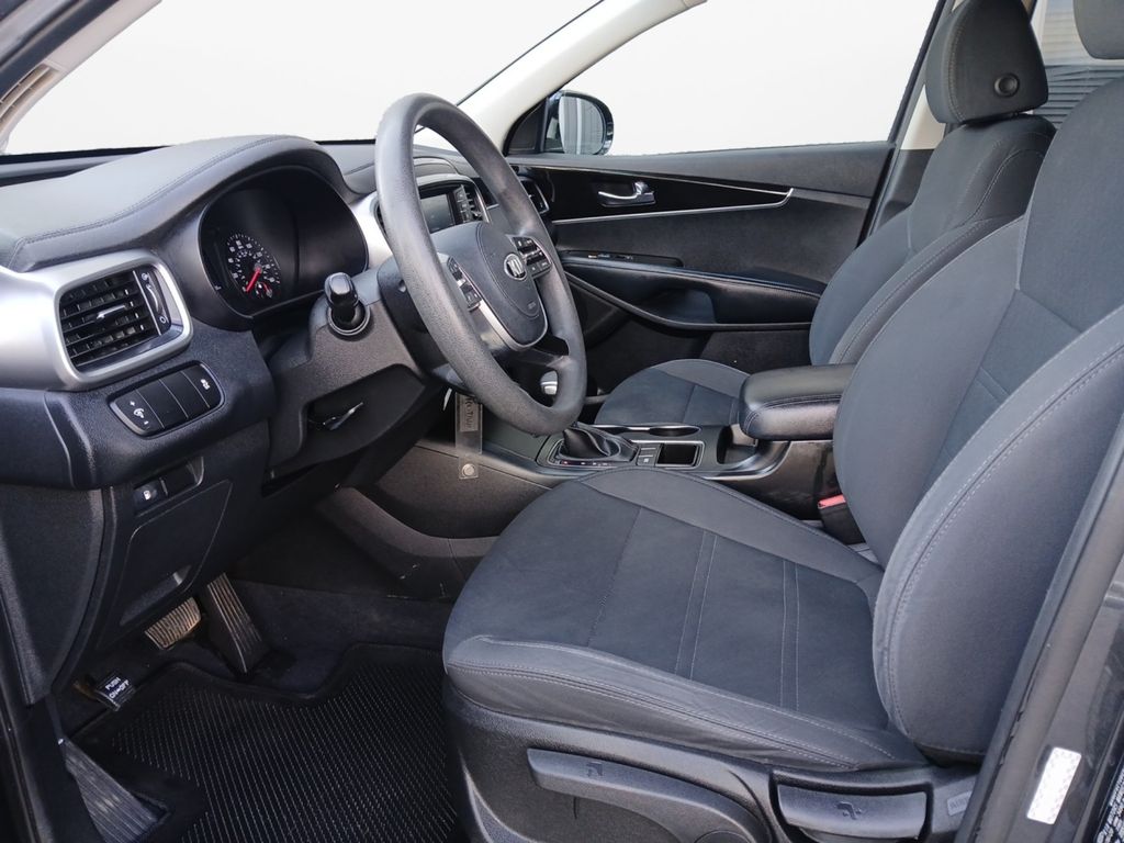 Used Car 2020 Kia Sorento  Lx For Sale Under $15,000 In Austin, Texas
