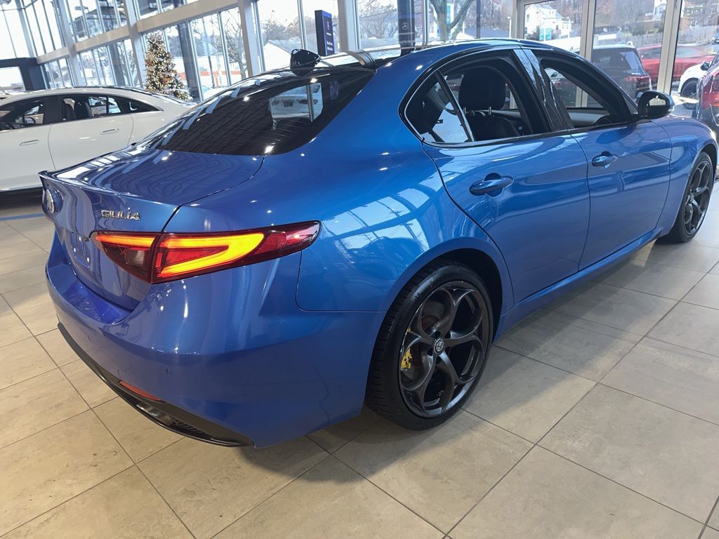 2018 Alfa Romeo Giulia Ti Sport 8